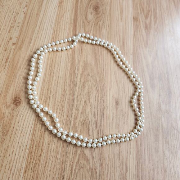 Vintage 29in Faux Pearl Opera Necklace Cream Beaded Bridal Cocktail Costume Chic - Picture 7 of 8